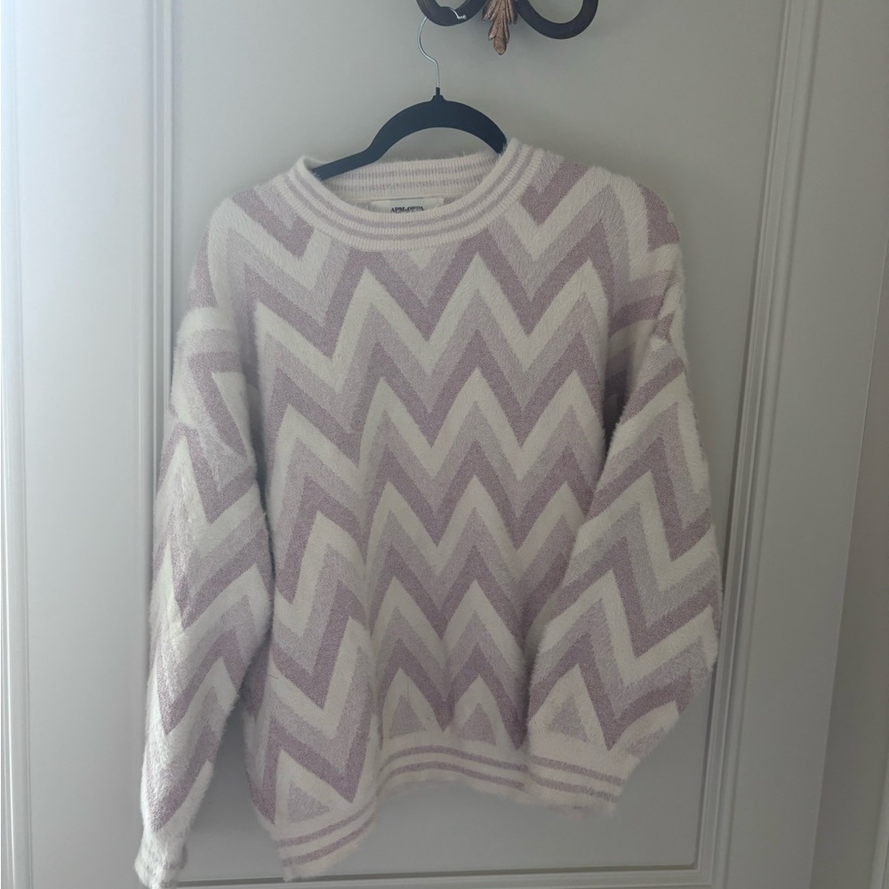 Alfani White and Purple Crew Neck Sweater with Chevron Design